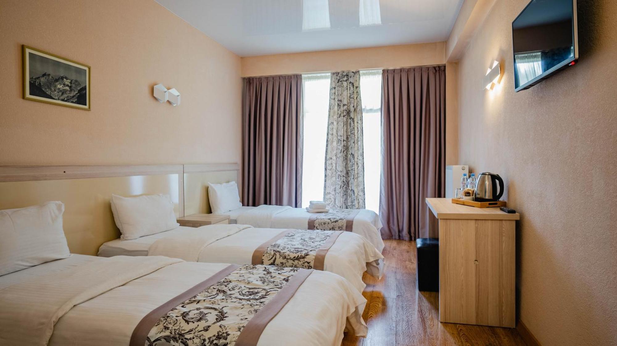 Gudauri Inn Zimmer foto