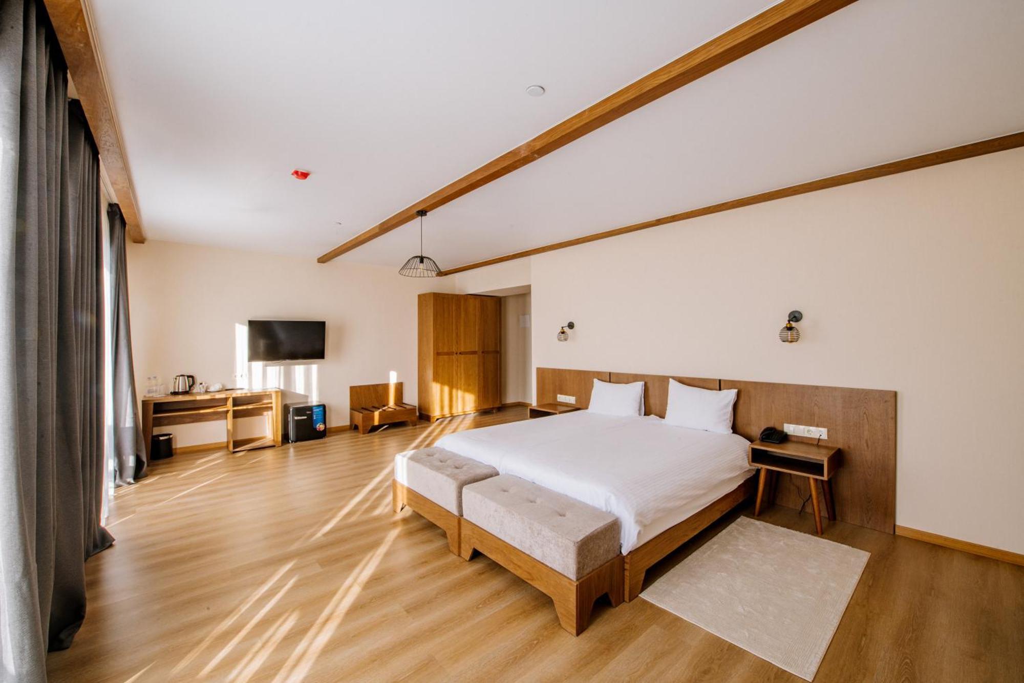 Gudauri Inn Zimmer foto A room at the Hotel Waldhaus Flims